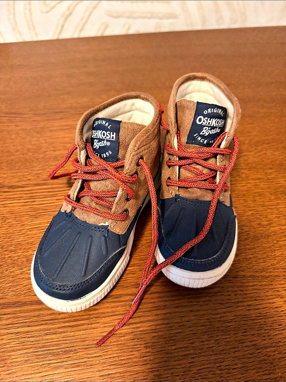OshKosh B'gosh Duck Boot Toddler Little Kid size 9